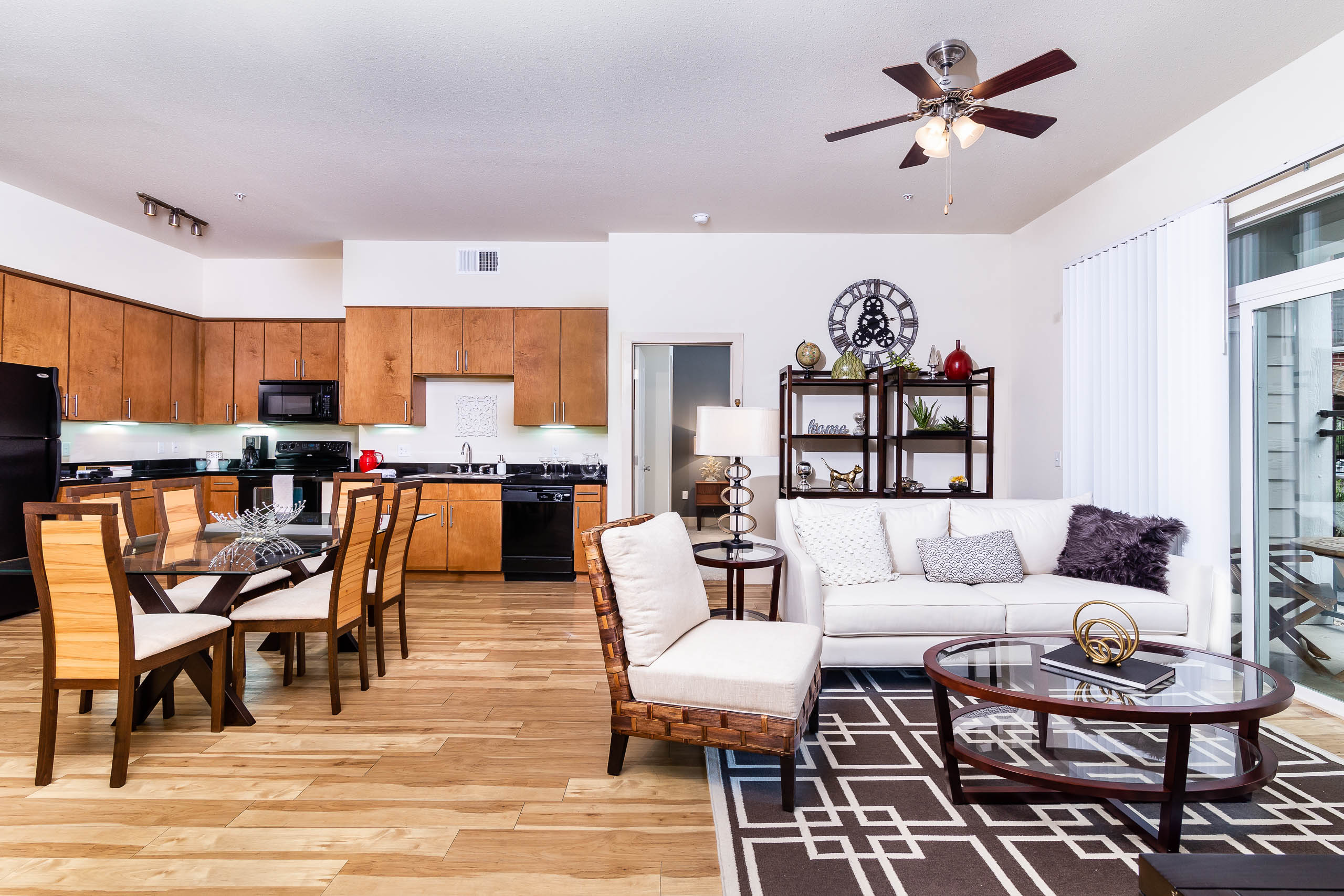 1 and 2 Bedroom Apartments for Rent in Capitol Hill Denver | AMLI